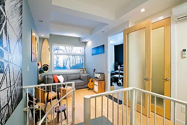 Sold by The InHouse Group