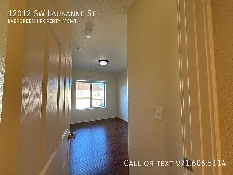 12012 SW Lausanne St — Photo 32