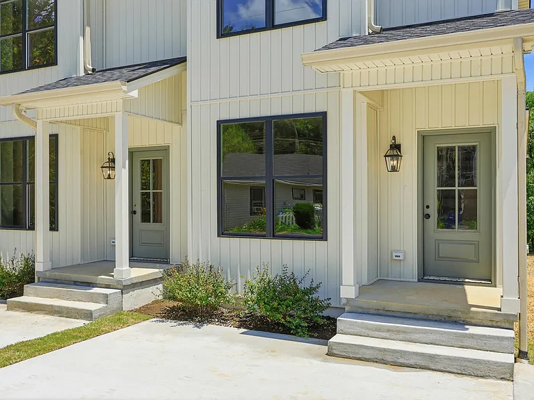 104 Norman Ln #100 — Photo 3