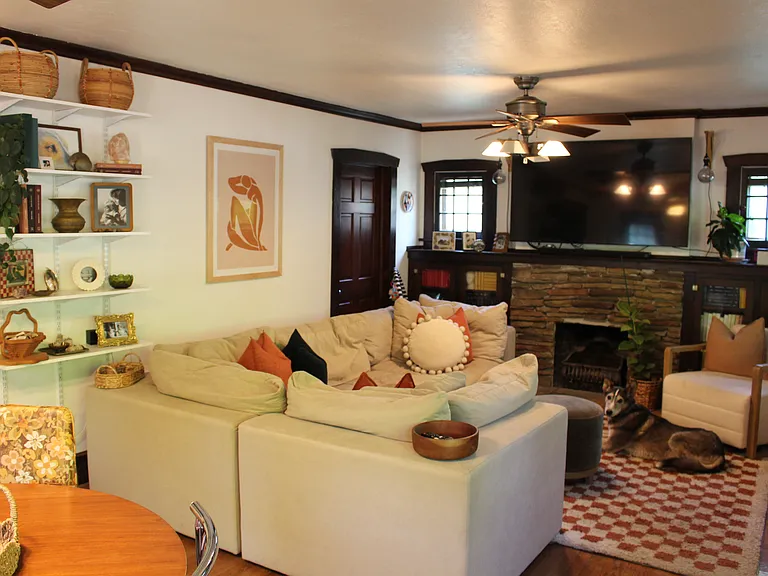 1382 S Green St — Photo 52