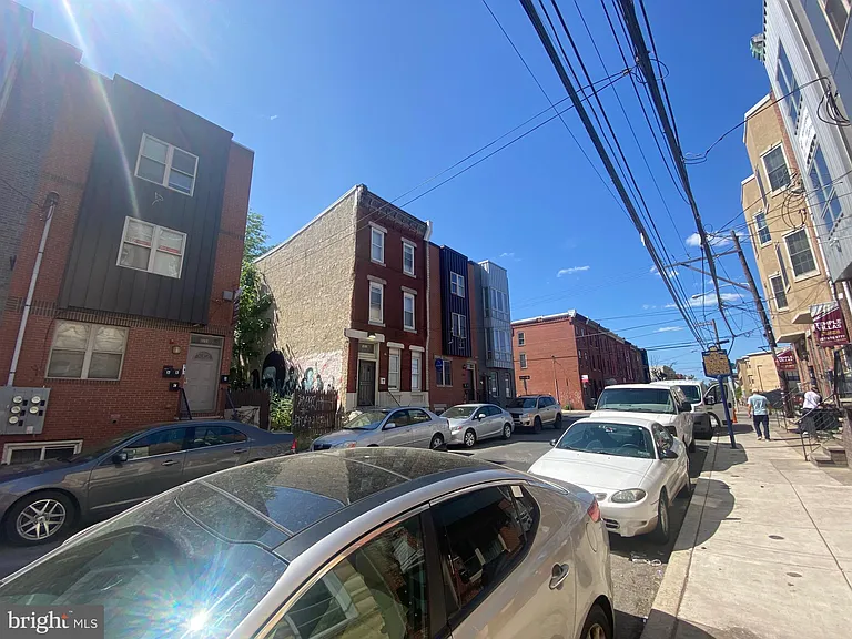 1849 N 17th St #5 — Photo 14