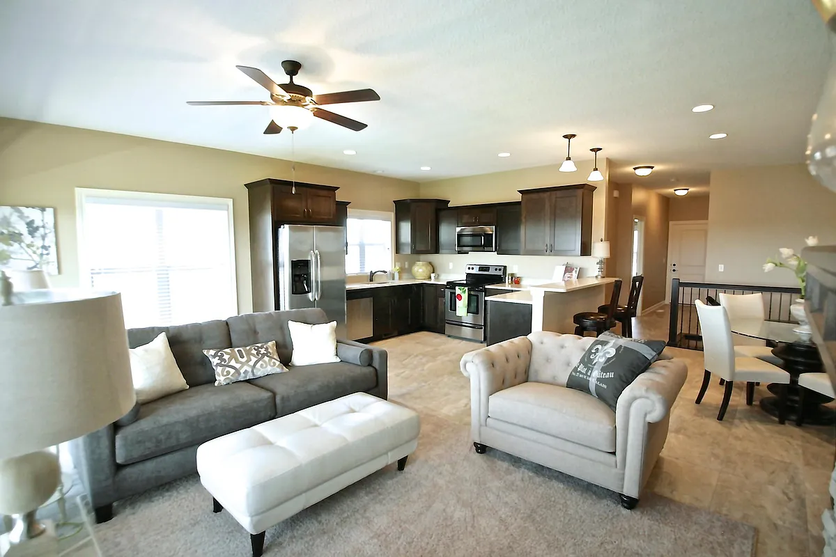 Building Photo - Centennial Pointe West