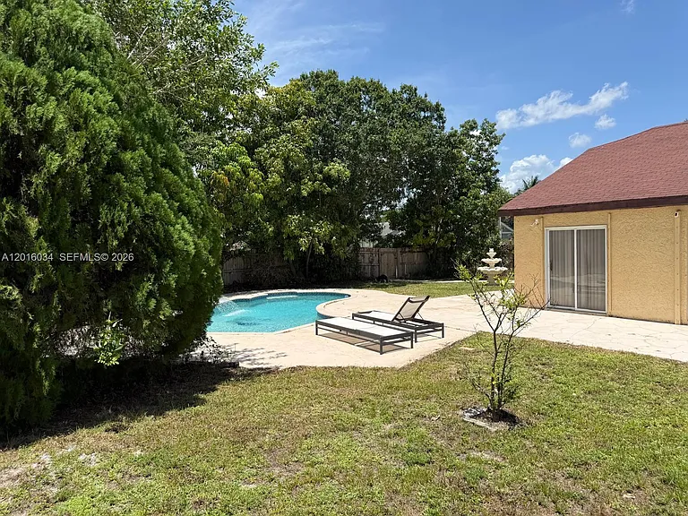 11143 Model Cir E — Photo 25