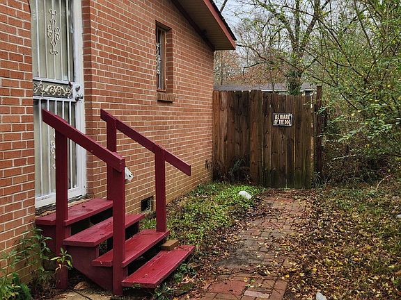 4th image of 1166 Killarney St