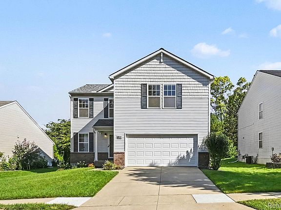 2nd image of 8134 Cypress Cir