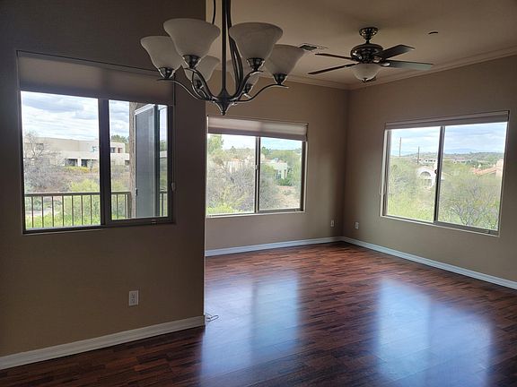 VIEWS...VIEWS...VIEWS...
DINING ROOM LOOKING OUT TO GREAT ROOM.