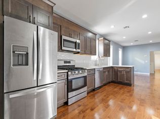 811 Montgomery St APT 1L, Jersey City, NJ 07306