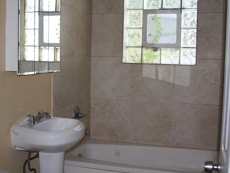 7642 S Exchange Ave #5 — Photo 14