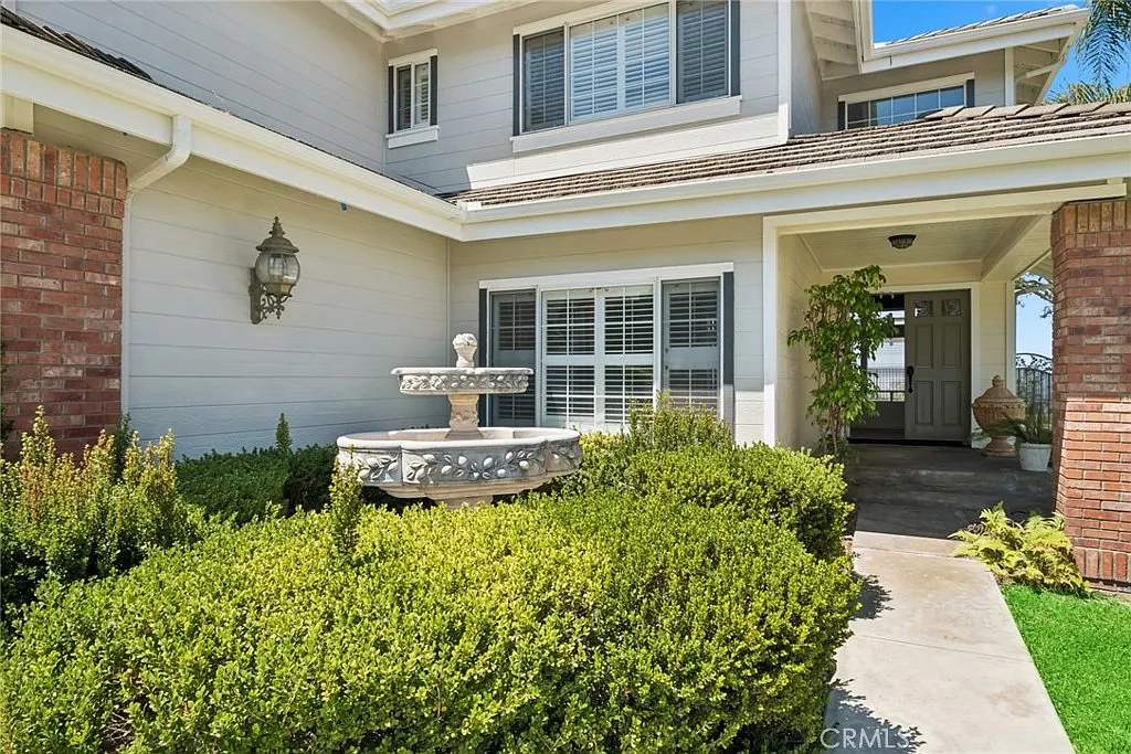 4 bed, 3440 sqft, $7,000 — Photo 2