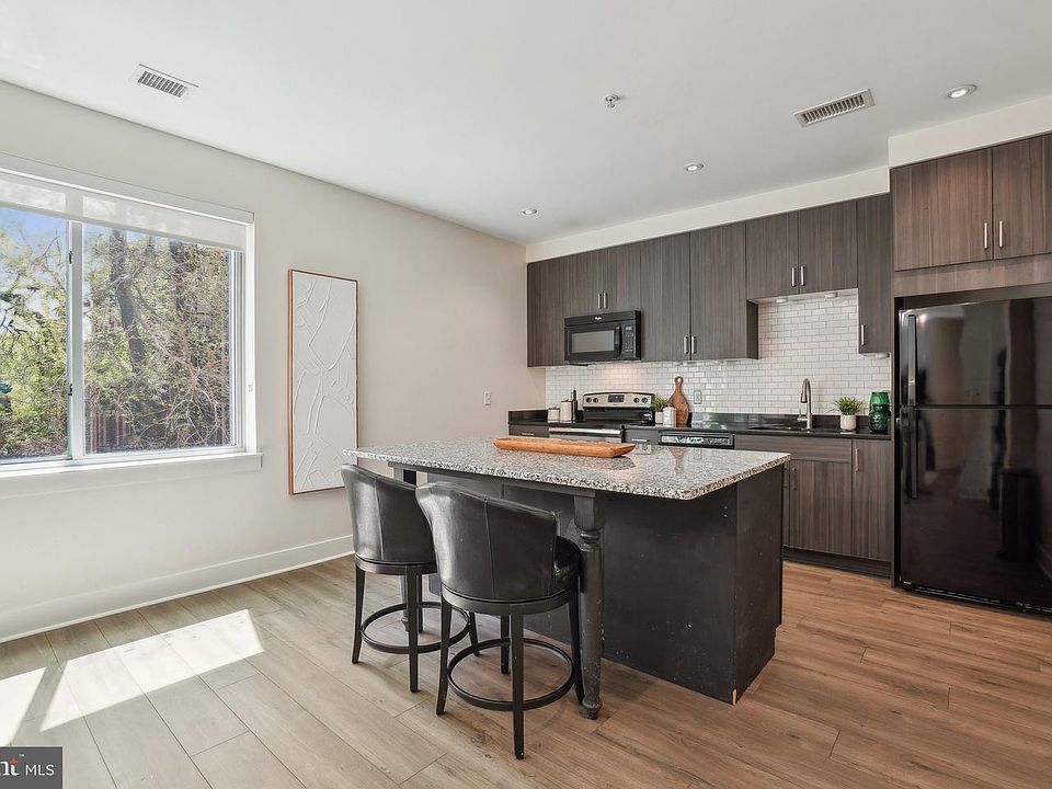 1st image of 2550 17th St NW Unit 205