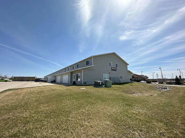 2102-2136 Landmark Circle — Photo 10