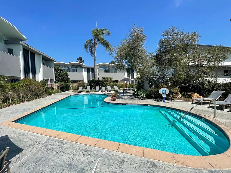 4723 S La Villa Marina #D — Photo 25