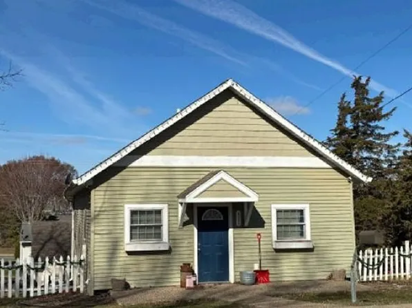 822 S Main St, Zumbrota, MN 55992