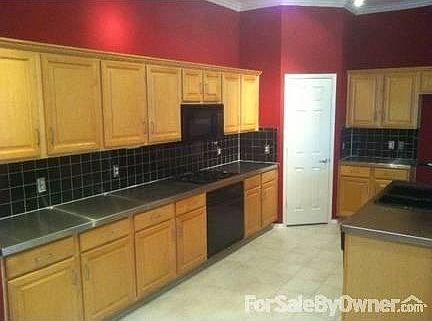 4th image of 1816 Garrett Dr
