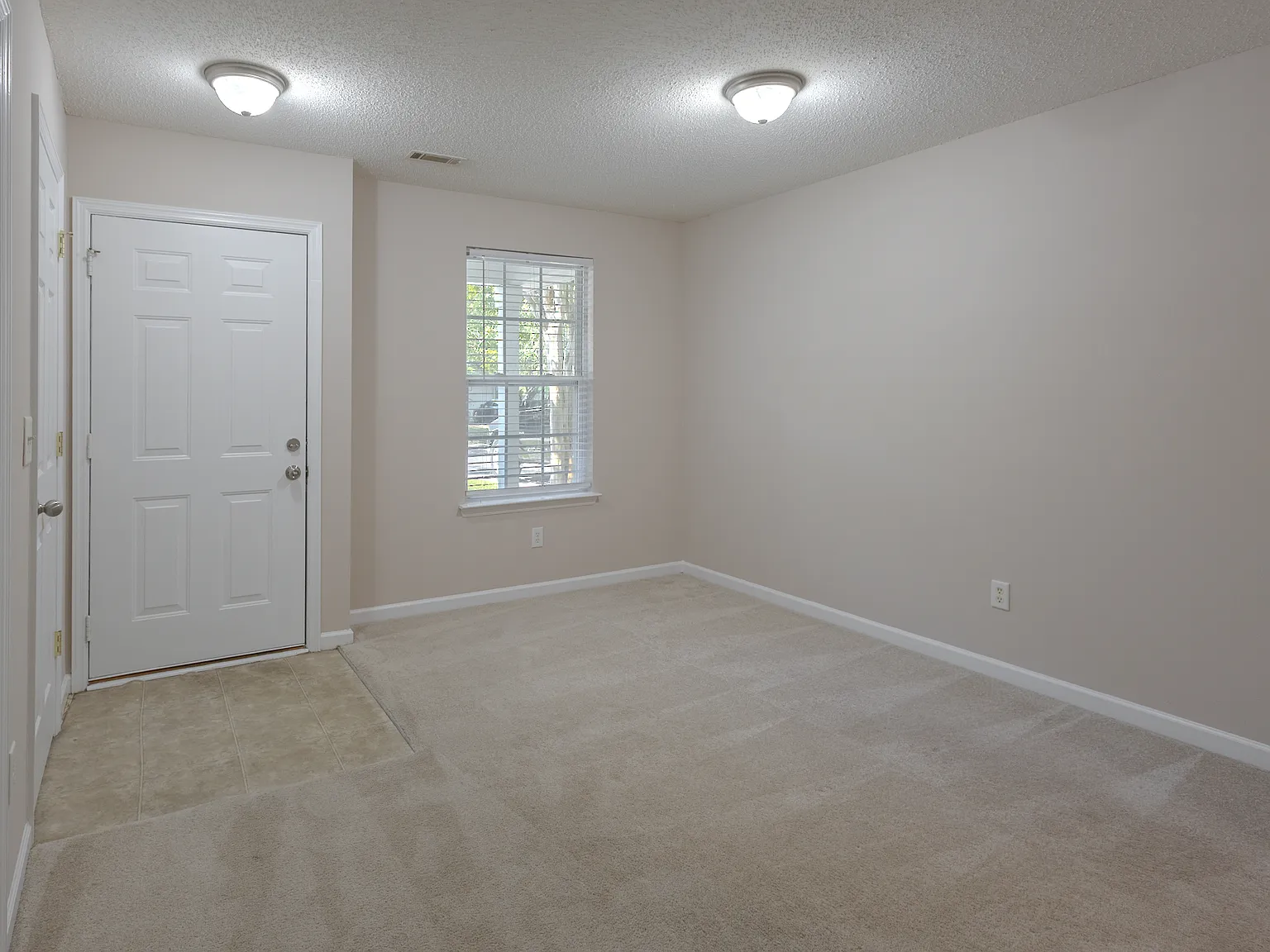 3 bed, 1268 sqft, $1,790 — Photo 3