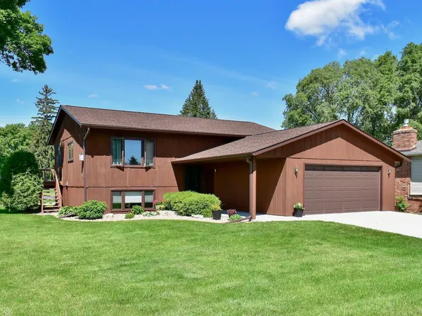 518 Saint Martin Ave, Saint Charles, MN 55972