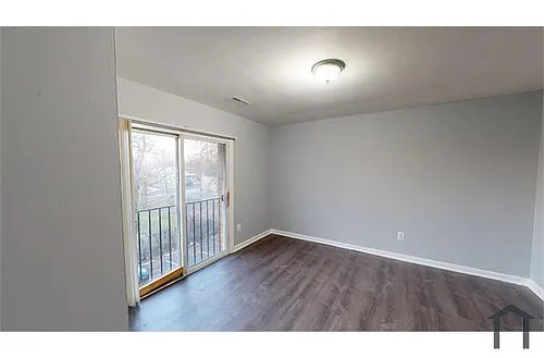 5348 E St SE #307 Photo 1