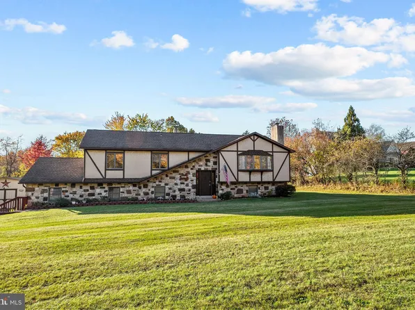 520 Hoffman Rd, Harleysville, PA 19438