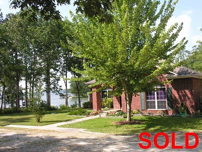 2nd image of 186 Dickens Landing Dr