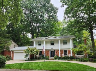 16542 Forestview Dr, Clinton Township, MI 48036