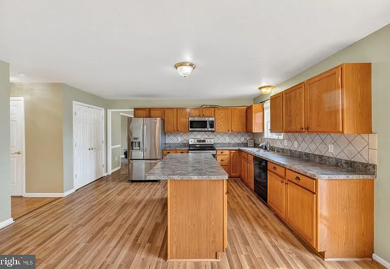 33 Wild Rose Dr — Photo 10