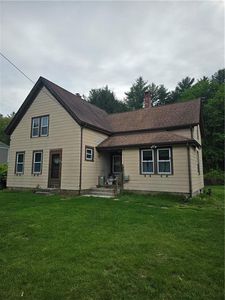 75 Spring St, Hope Valley, RI, 02832