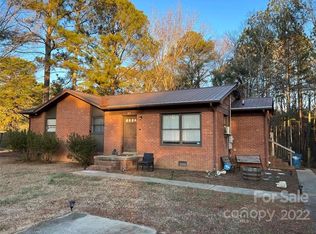 523 S Wadesboro Blvd, Mount Gilead, NC 27306