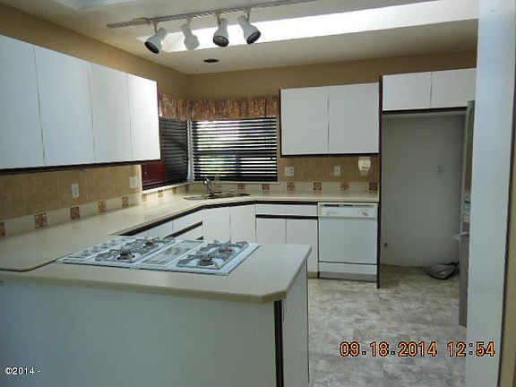 5th image of 2353 NE Indian Shores Dr