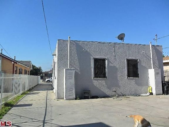 5th image of 929 W 62nd Pl