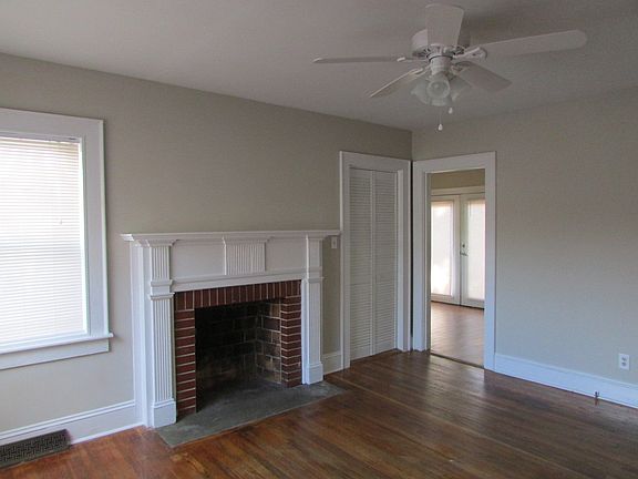 2nd image of 310 E Parkwood St