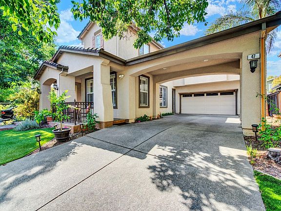 2nd image of 47 Blackberry Drive