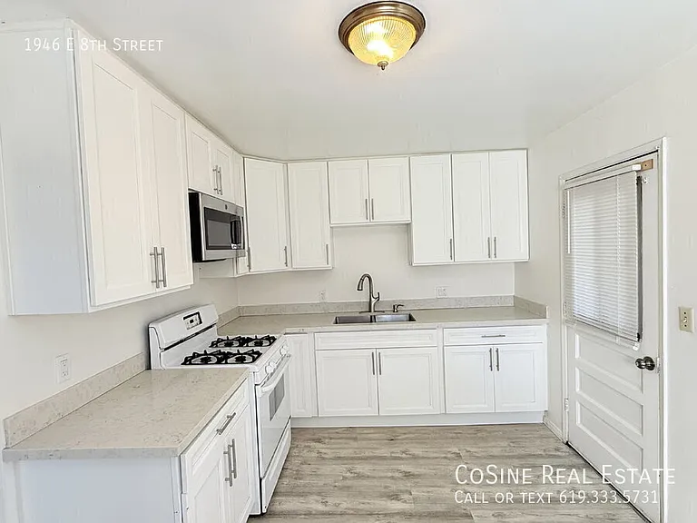 1946 E 8th St — Photo 6