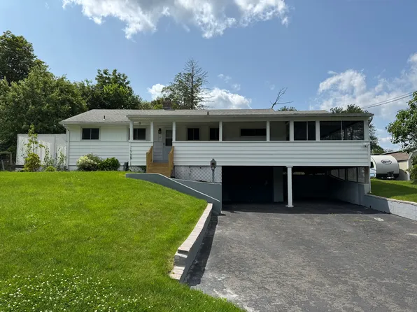 7 Fairchild Road, Simsbury, CT 06081