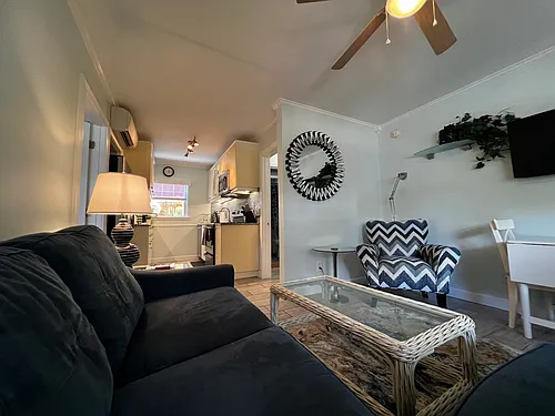 208 10th Ave N #208 Photo 1