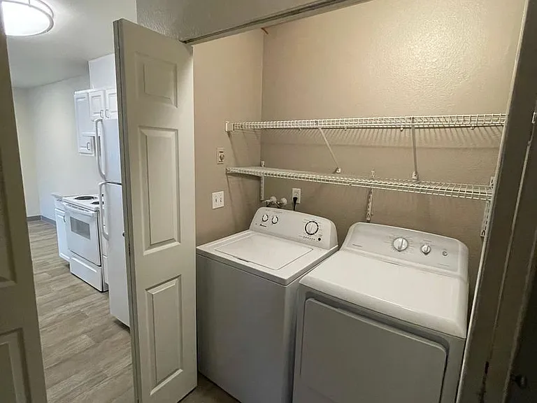 Signature Apartments — Photo 57