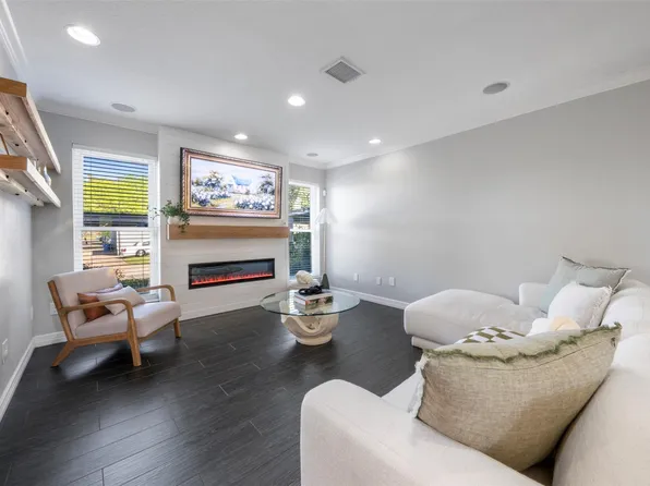 768 Worthshire St, Houston, TX 77008