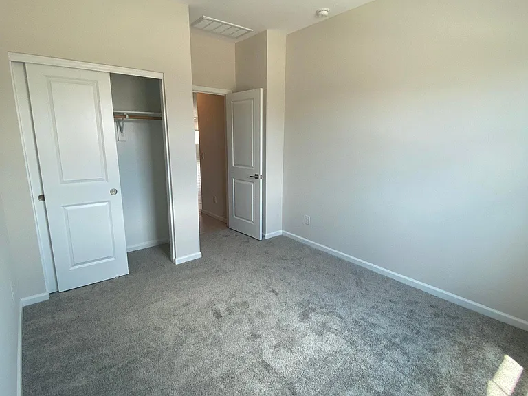 17832 W Daley Ln — Photo 7