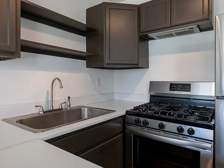 1408 Hughes St #15 — Photo 16