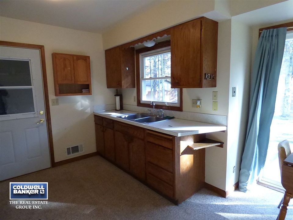 2nd image of 3200 Cherry St