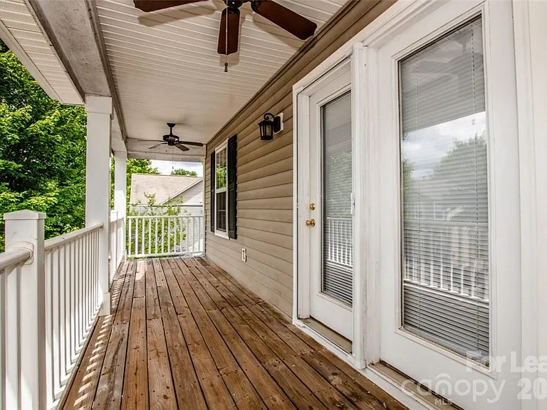 11133 Aprilia Ln — Photo 17