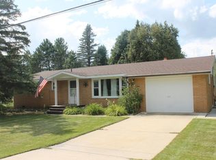209 Kerry St, Grayling, MI 49738