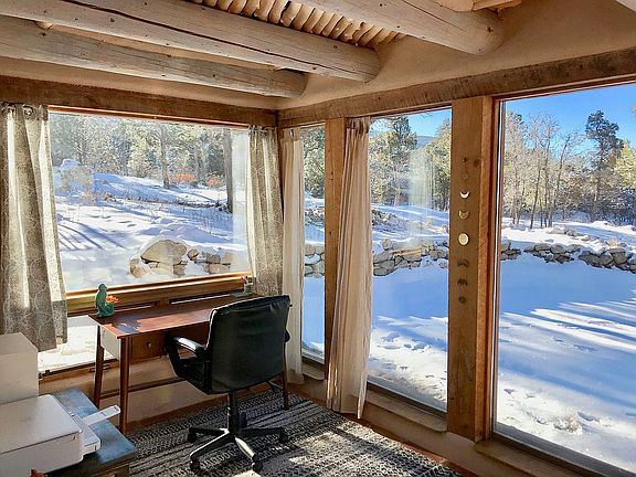 Office or jacuzzi room