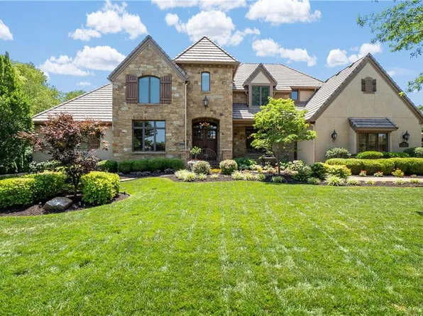 3701 W 140th St, Leawood, KS 66224