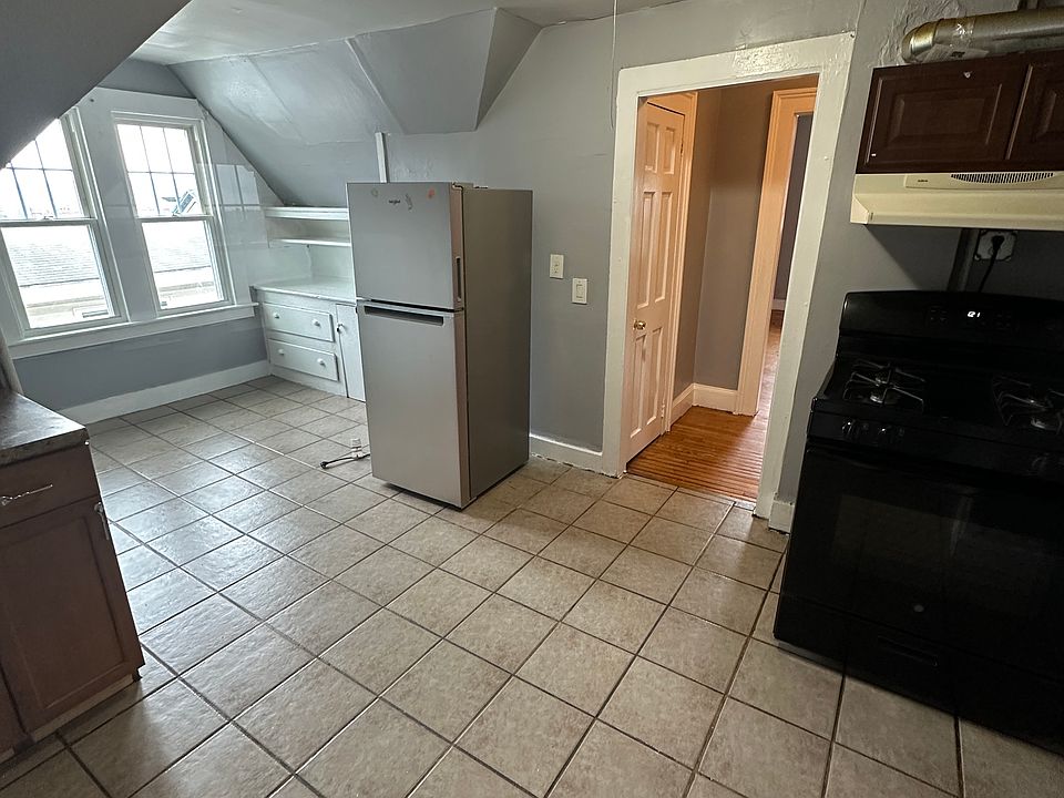1st image of 128 Central Ave #3