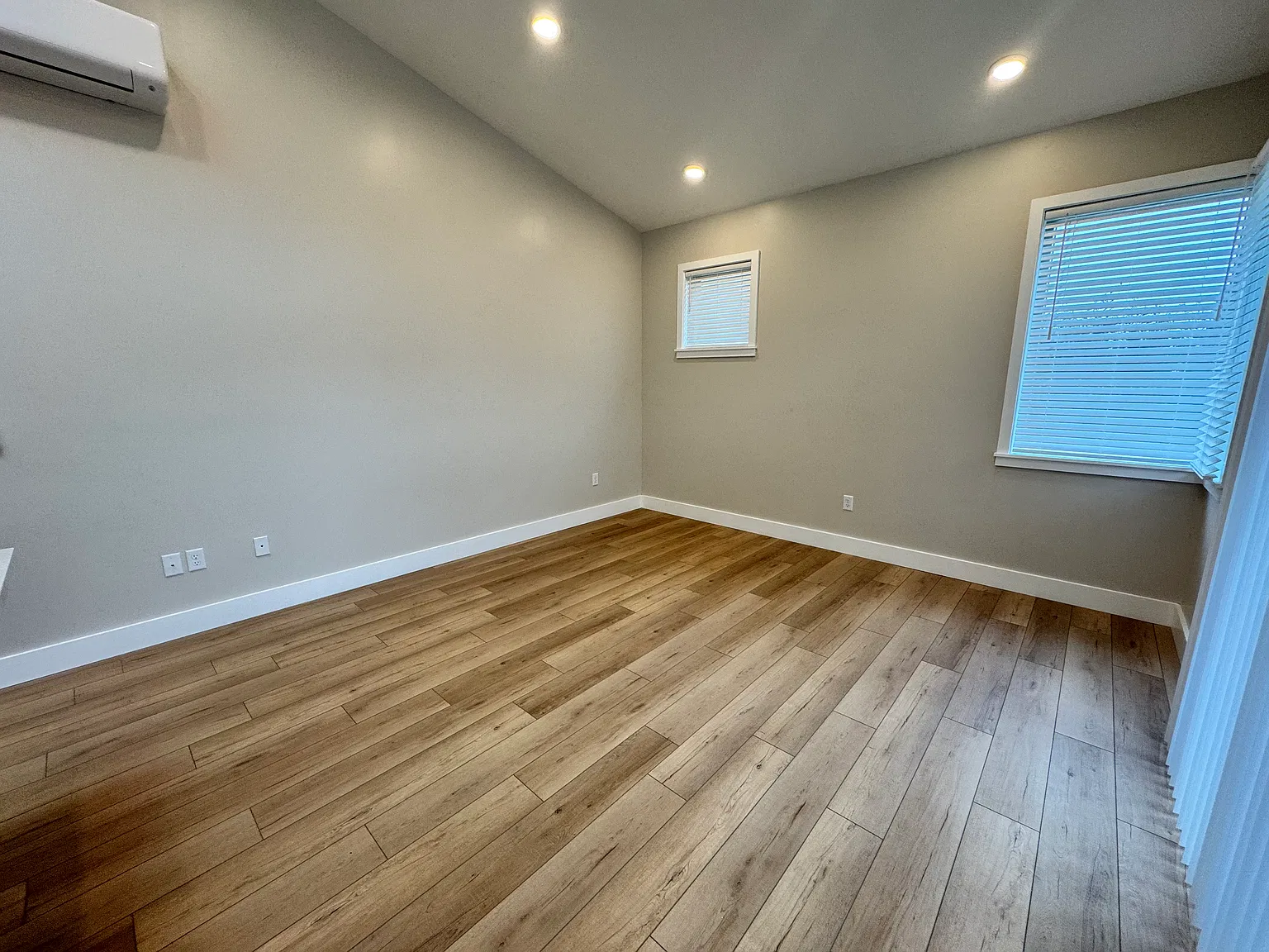 1 bed, 696 sqft, $1,425 — Photo 2