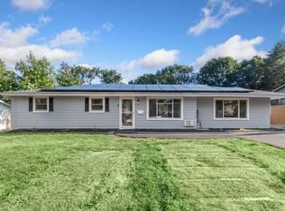 7 Wickford Rd, Framingham, MA 01701