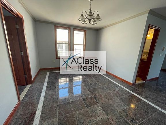 4th image of 20-65 36th St #2R