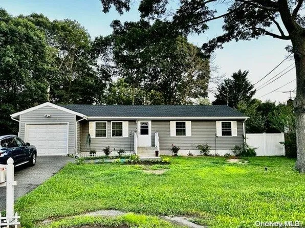 44 Musket Drive, Shirley, NY 11967