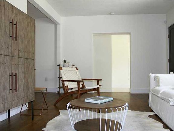 4th image of 6338 NW 41st St