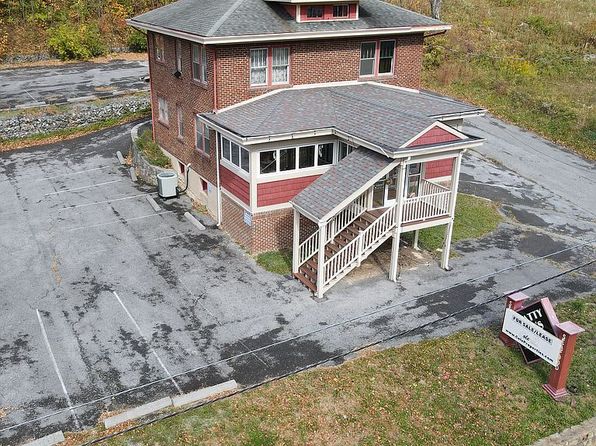 3029 E Cumberland Rd